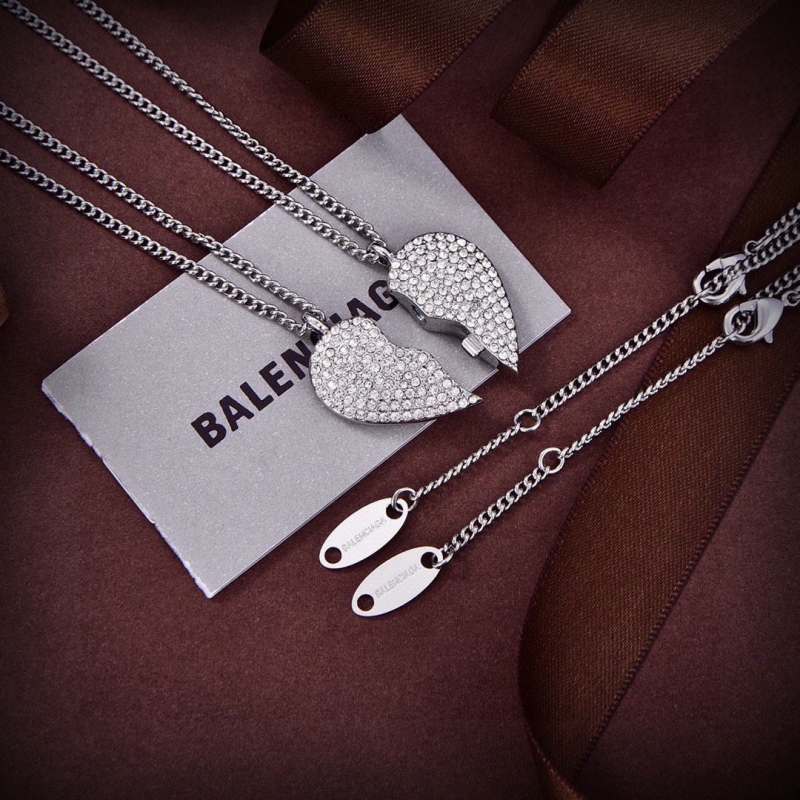 Ba1en*iaga necklaces